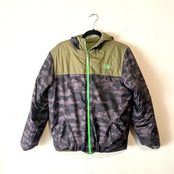 The North Face Youth Boys Reversible Green Camo Puffer Jacket Coat 18/20 XL EUC - Picture 1 of 8